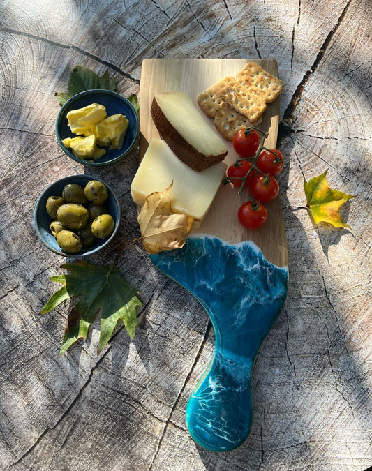 Traditional Paddle Shaped Cheese Board - NO GIFT BOX