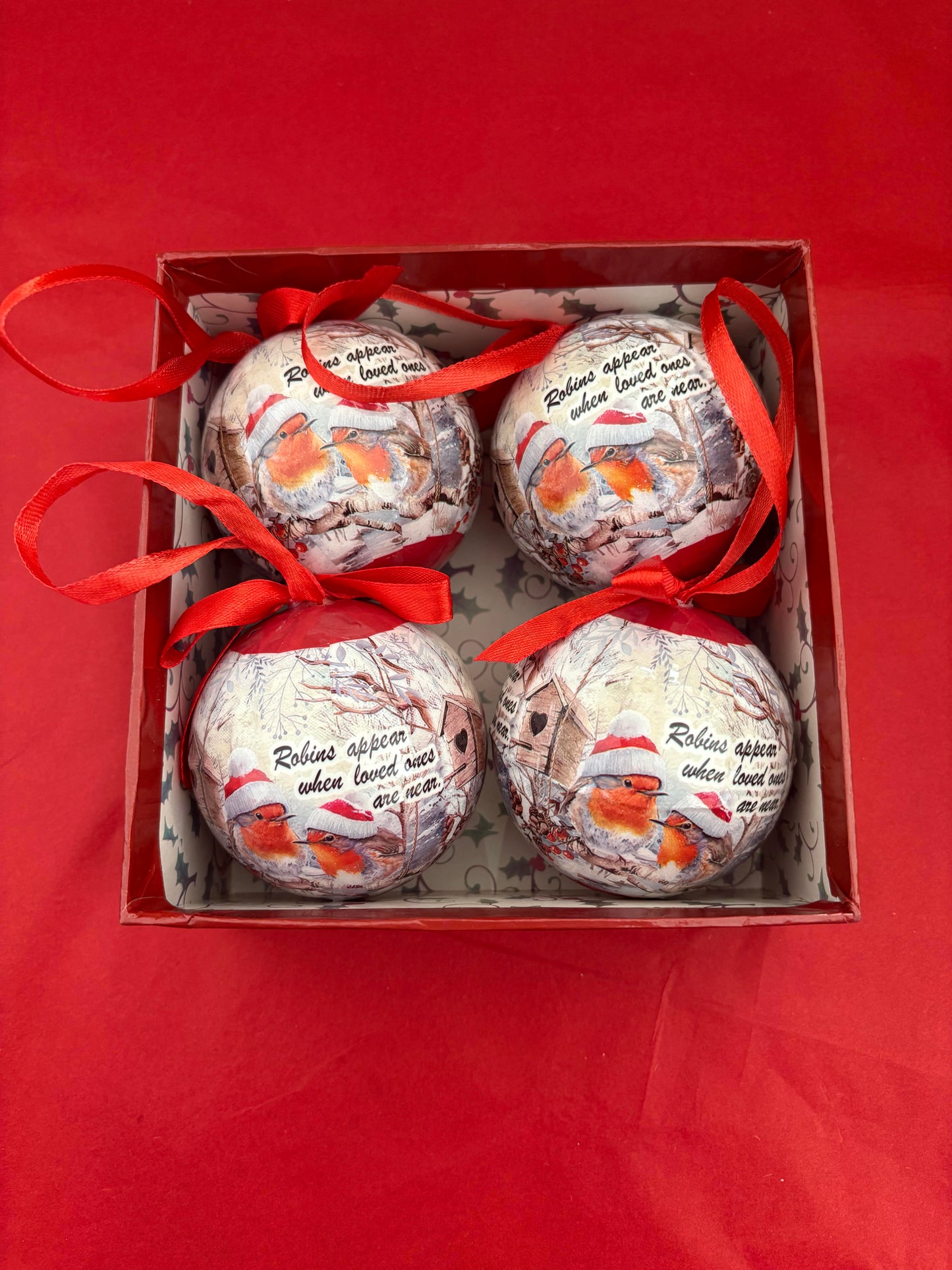 Set of 4 Robin Baubles