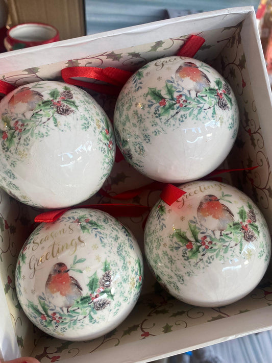 Set of 4 Season Greeting Robin Baubles