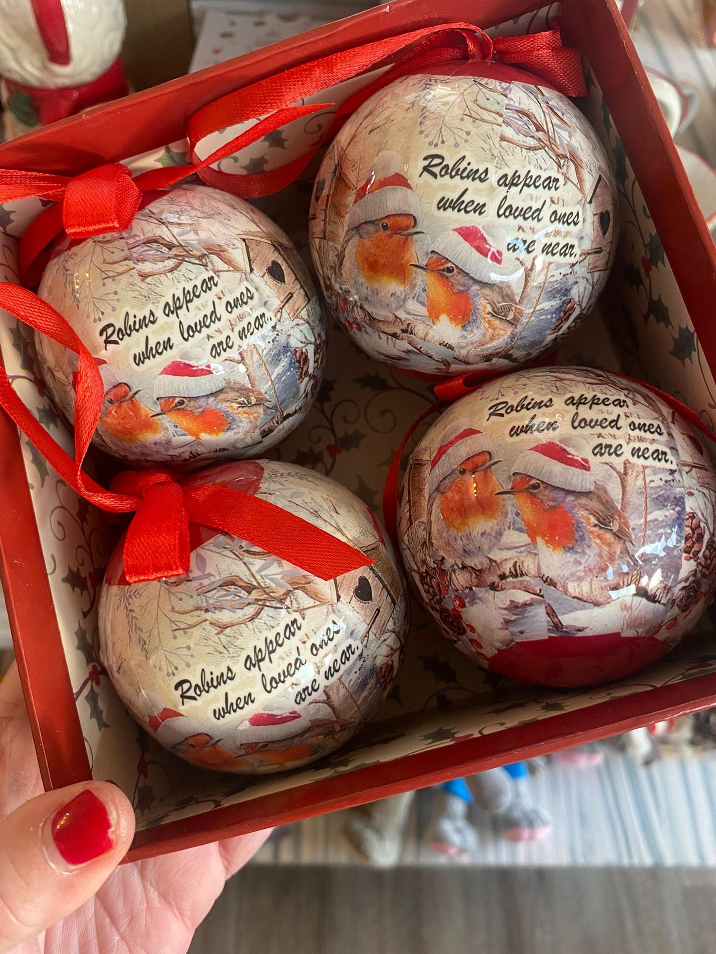 Set of 4 Robin Baubles